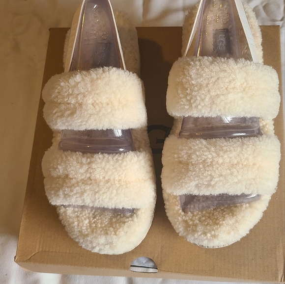 Shoes - Picture 4 of 8